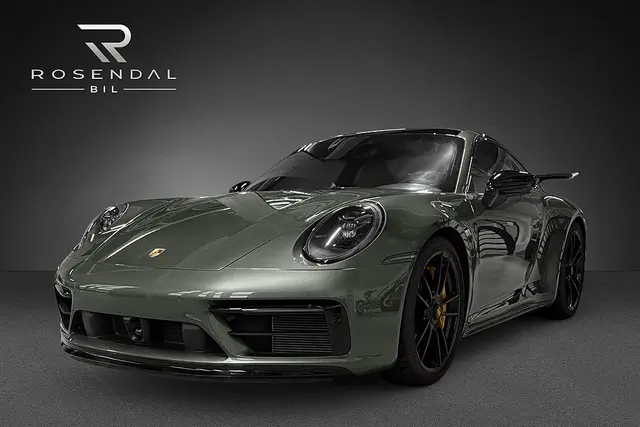 Porsche 911 Carrera 4 GTS PDK Aerokit PCCB Pano PPF Skydd sedan ny